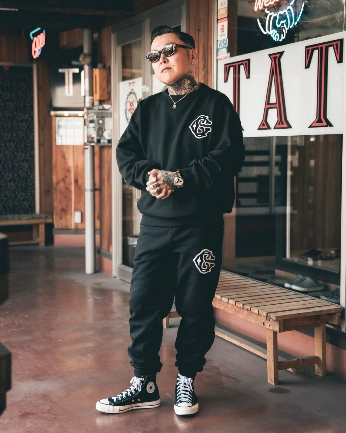 Classic【C】Logo wappen Sweat pants（Black） | Classic clothing