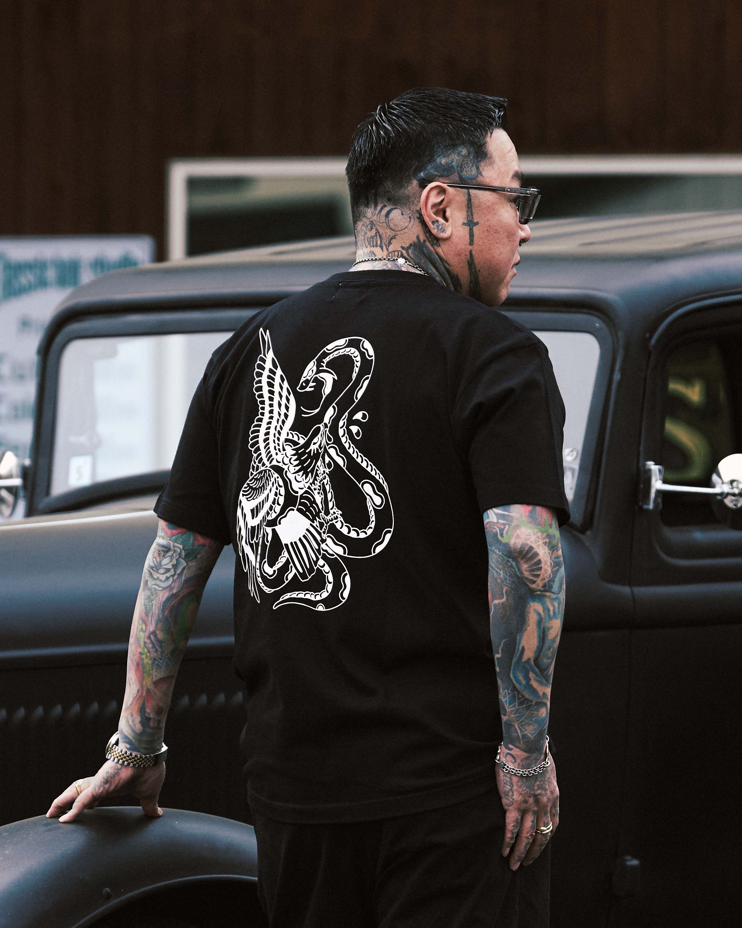 2COLOR】Eagle and Snake S/S T-shirt | Classic clothing