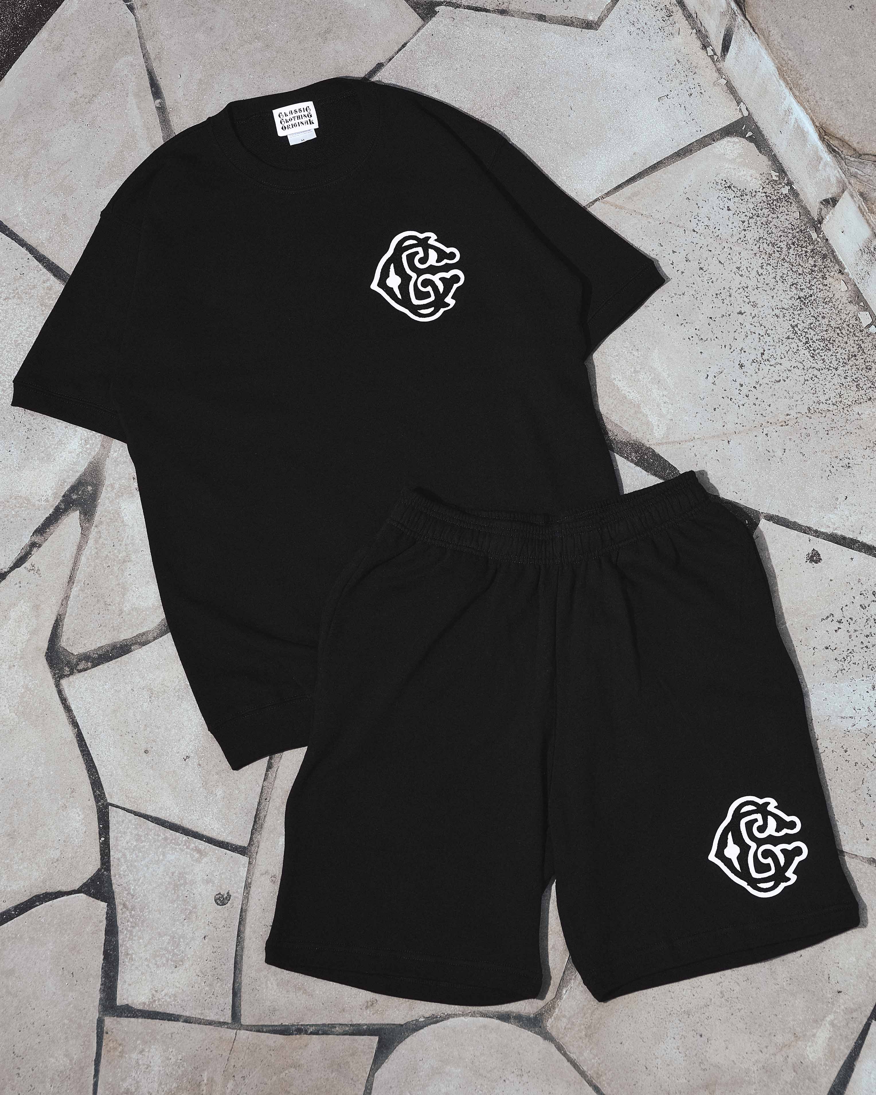 2COLOR】Classic【C】Logo wappen Sweat shorts | Classic clothing